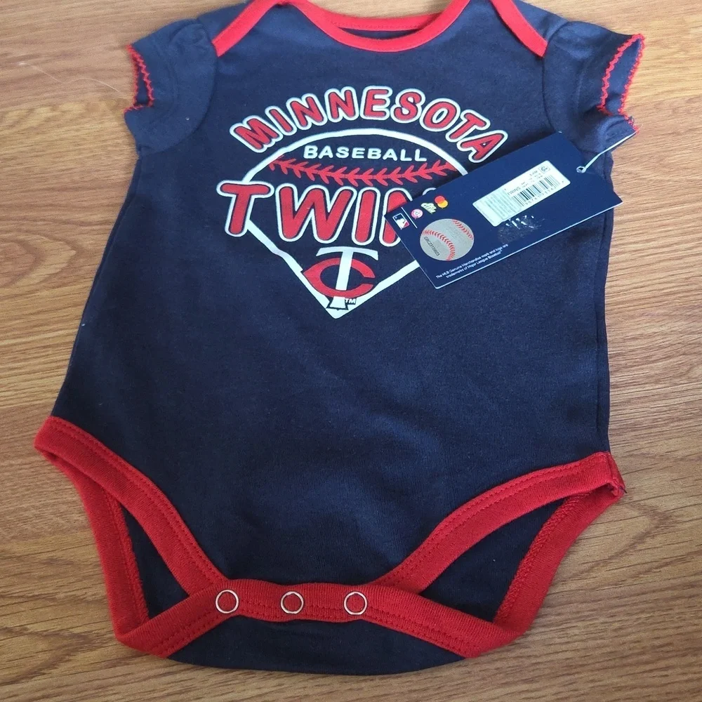 Minnesota Twins Baby 3-6M NWT Navy Bodysuits 2Pc Baseball MLB